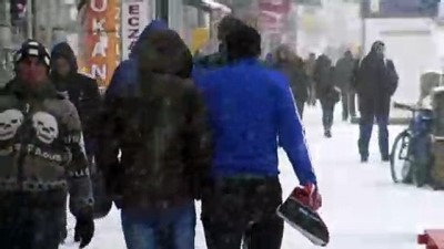 kar kalinligi - Doğu'da baharda yağan kar etkili oldu - KARS  Videosu