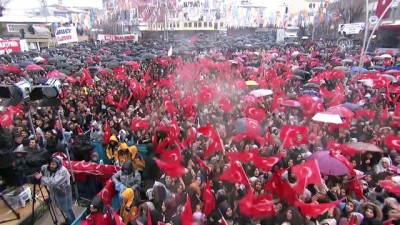 miting alani - Cumhurbaşkanı Erdoğan: 'Ebedi kardeşliğimize leke sürülmesine izin vermeyeceğiz' - MUŞ Videosu