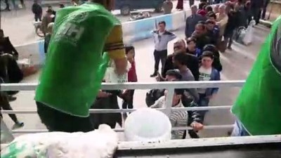 tibbi malzeme - İHH'den Afrin’de bir yılda 150 bin sivile insani yardım  Videosu