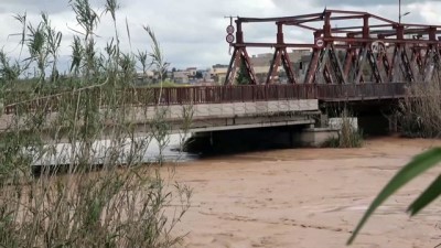 siddetli yagis - Irak'ta sel hayatı olumsuz etkiledi - KERKÜK Videosu