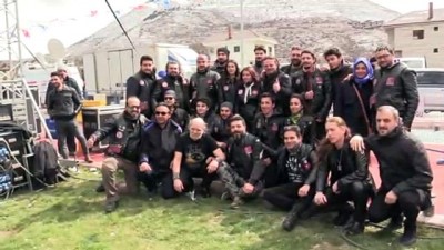 rock - 47 yıldır 'Barış'ın şarkılarıyla diyar diyar geziyorlar - KAYSERİ  Videosu