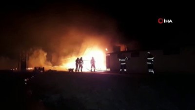  Adana'da narenciye fabrikasında yangın