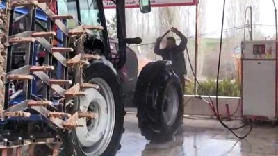 gurbetci - Araçlarını yıkayıp öğrencilere burs sağlıyorlar - YOZGAT  Videosu