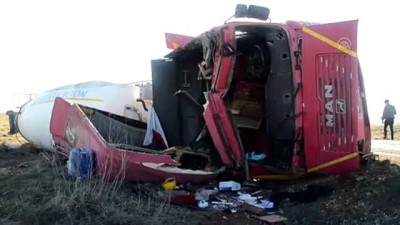 beton mikseri - Beton mikseri devrildi: 1 yaralı - KARAMAN  Videosu