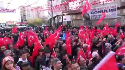 kahkaha -  Bakan Çavuşoğlu o sesi duyunca konuşmasını yarıda kesti Videosu