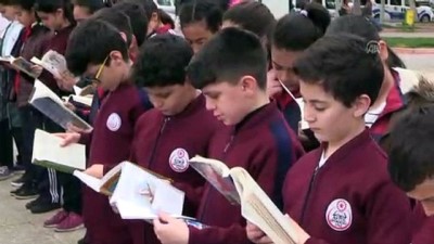 kitap okuma - Vali Gül çocuklarla kitap okudu - GAZİANTEP Videosu