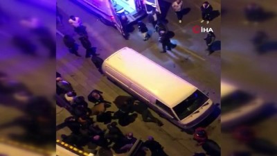 Çekmeköy'de pompalı dehşeti...Şahıs vurulduktan sonra yaşanan sıcak anlar kamerada 