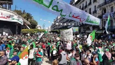 gorev suresi - Cezayir'de Buteflika karşıtı gösteriler sürüyor (2) - CEZAYİR Videosu