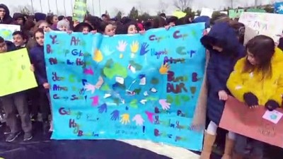 kuresel isinma - Öğrencilerden 'İklim İçin Okul' eylemine destek - ANKARA  Videosu