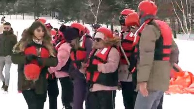 rafting yarisi - Büyükelçiler Erzurum'da kar raftingi yaptı  Videosu