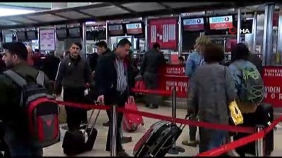  Atatürk Havalimanı’nda seçim yoğunluğu 