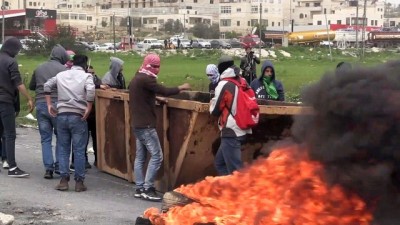 goz yasartici gaz - Filistinliler Toprak Günü'nün 43. yılında meydanlara çıktı - RAMALLAH Videosu