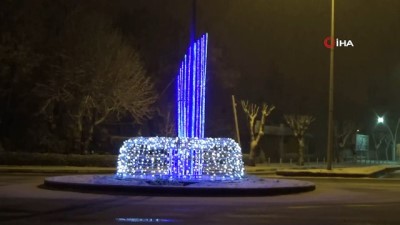  Karaman, gece başlayan karla beyaza büründü 