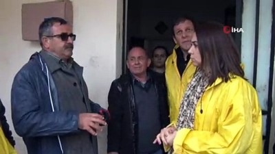  - KKTC’de Seyir Halindeki Araçlar Sel Sularına Kapıldı