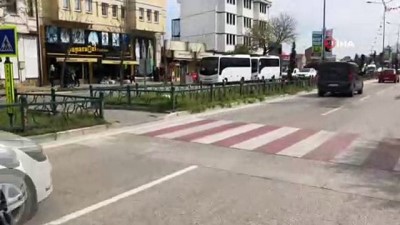  Yaya geçidindeki kadına araç böyle çarptı 