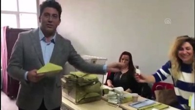 Emre Kınay, oyunu kullandı - İSTANBUL 