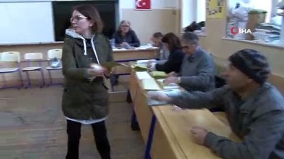 baskan adayi -  İzmir’de vatandaşlar oy kullanmaya başladı  Videosu