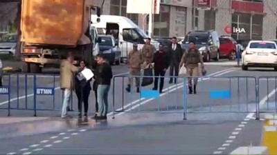  Oy torbaları Batman Adliyesi'ne getirilmeye başlandı