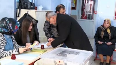  Samsun’da oy verme işlemi başladı 