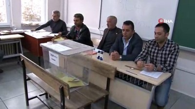  Sivas'ta oy verme işlemi başladı 