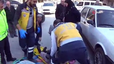 yasli kadin -  Yaşlı kadına oy kullanmaya giderken araba çarptı  Videosu