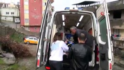 kismi felc -  Yaşlı ve hasta vatandaş oyunu ambulansta kullandı  Videosu