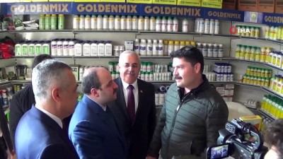  Bakan Varank önce köfte pişirdi, sonra tatlı ikram etti