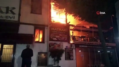  Başkent'te kafe yangını 