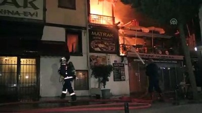 Başkentte tarihi Hamamönü'nde yangın (3) - ANKARA 