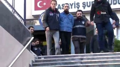  Beyoğlu’nda kaldığı evde yangın çıkartarak 4 arkadaşının ölümüne neden olan zanlı adliyeye sevk edildi 