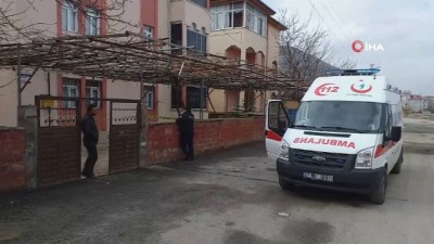  Dışarıyı seyrederken 3. kattan aşağı düşen yaşlı kadın hayatını kaybetti 