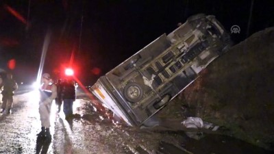 Pikap devrildi: 2 yaralı - HATAY