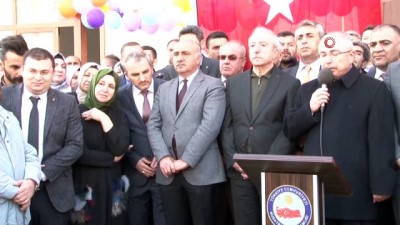 telekonferans -  Cumhurbaşkanı Erdoğan, terör örgütü mağduru aileler için TOKİ'nin Mardin'de yapmış olduğu evlerin anahtar teslim törenine telekonferansla katıldı Videosu