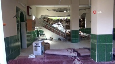 toprak kaymasi -  Hatay’da toprak kayması sonucu cami duvarı çöktü Videosu