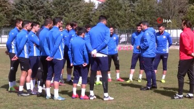 isaret dili - Türkiye Profesyonel Ligleri'nin ilk işitme engelli futbolcusu Videosu