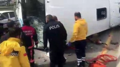 saglik ekibi - Başkentte servis aracı devrildi: 3 yaralı - ANKARA  Videosu