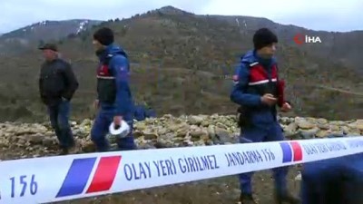 cenaze araci -   Kayıp olan 2 kişinin cesedi, 500 metrelik uçurumda bulundu Videosu