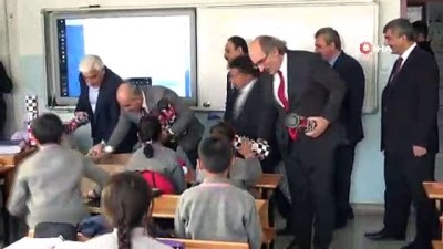 milletvekili -  Kilis’te çocukların Belediye Başkanı Hasan Kara’dan birinci isteği bisiklet  Videosu