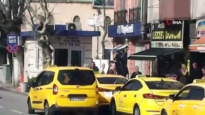 taksi soforleri -  Parkomat görevlisine taksiciler tarafından park dayağı iddiası  Videosu