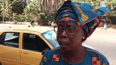 kazanci - Senegal'in tek kadın taksicisi Boury Mbaye - DAKAR  Videosu