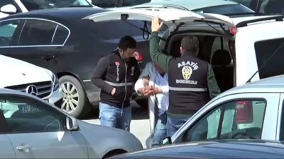 sahte kimlik -  45 ilde 84 kişiyi dolandıran suç makinesi Bodrum’da yakalandı Videosu