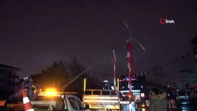 aydinlatma diregi -  Başkent’te aydınlatma direkleri devrildi  Videosu