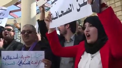 gecici hukumet - Cezayir'de Bouteflika karşıtı avukatlar protestolara destek verdi Videosu