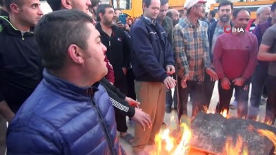 insaat firmasi -  Paralarını alamadıklarını iddia eden inşaat işçileri eylem yaptı  Videosu