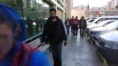 silahli kavga -  Samsun'da silahlı kavga: 2 yaralı, 6 gözaltı Videosu