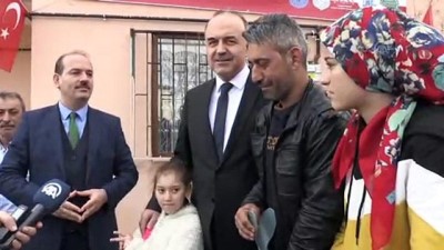 beraberlik - Yangında hasar gören evi öğrenciler onarıyor - YALOVA Videosu