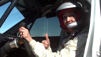 ralli pilotu - 8 Mart Dünya Kadınlar Günü'nde karda ralli yaptı - KARS Videosu