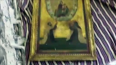 tutuklu sanik - (ARŞİV) 800 yıllık altın işlemeli tabloları 2 milyon dolara satmak istemişler - DİYARBAKIR  Videosu