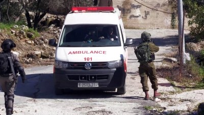 goz yasartici gaz - İsrail güçleri Batı Şeria'da 7 Filistinliyi yaraladı (2) - Ambulansın geçişinin engellenmesi - RAMALLAH Videosu