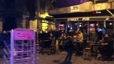 arbede -  İstiklal Caddesi'nde kadın yürüyüşüne polis müdahalesi Videosu